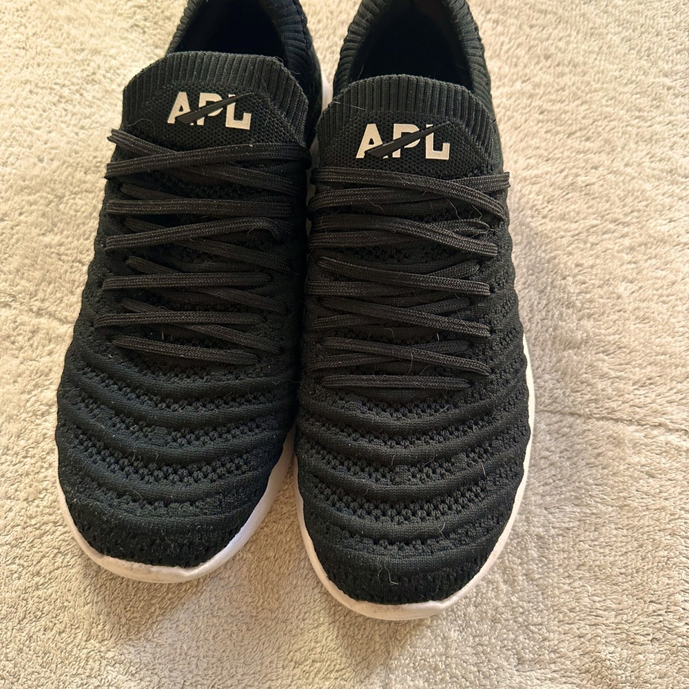 APL Techloom Wave size 9- gently worn